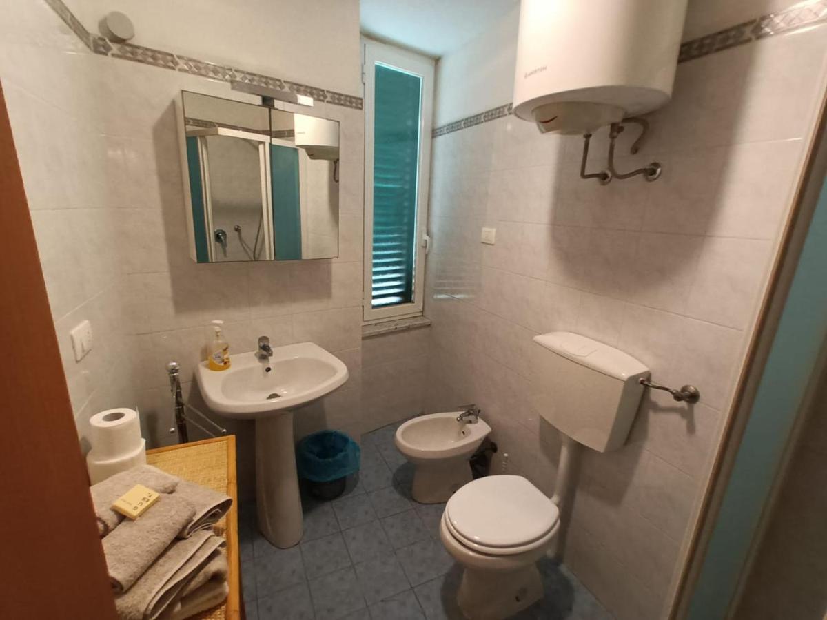 Sea Time Apartment Livorno Exterior foto